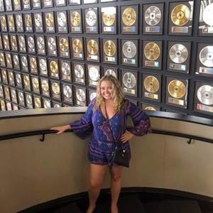 Meet your Posher, Meghan